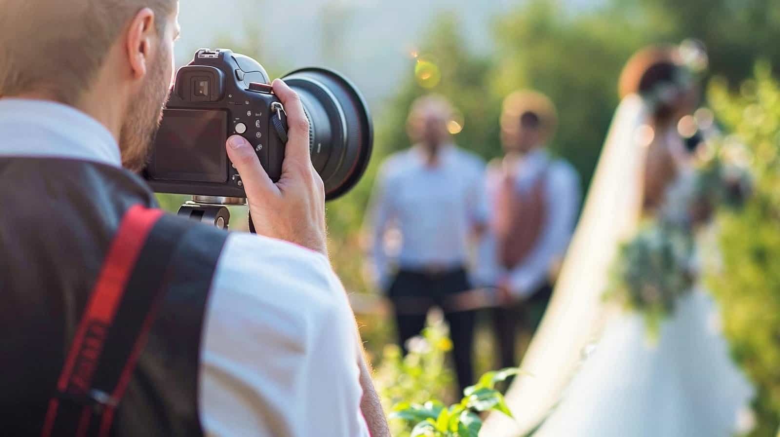 Mehr über den Artikel erfahren Hochzeitsfotos: Ideen für eine unvergessliche Hochzeit